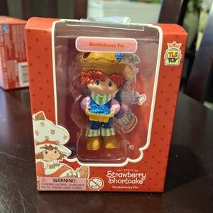 TLS The World Of Strawberry Shortcake - Huckleberry Pie